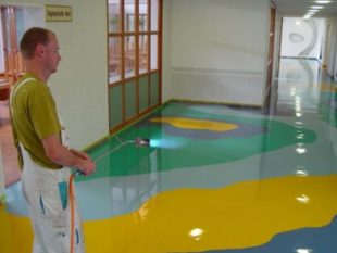 Можно ли красить пол акриловой краской